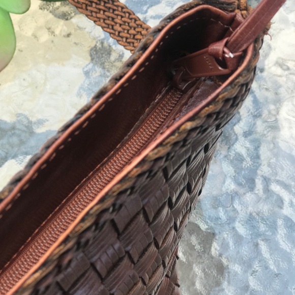 LJS COLLECTION brown woven leather crossbody bag - Picture 10 of 13